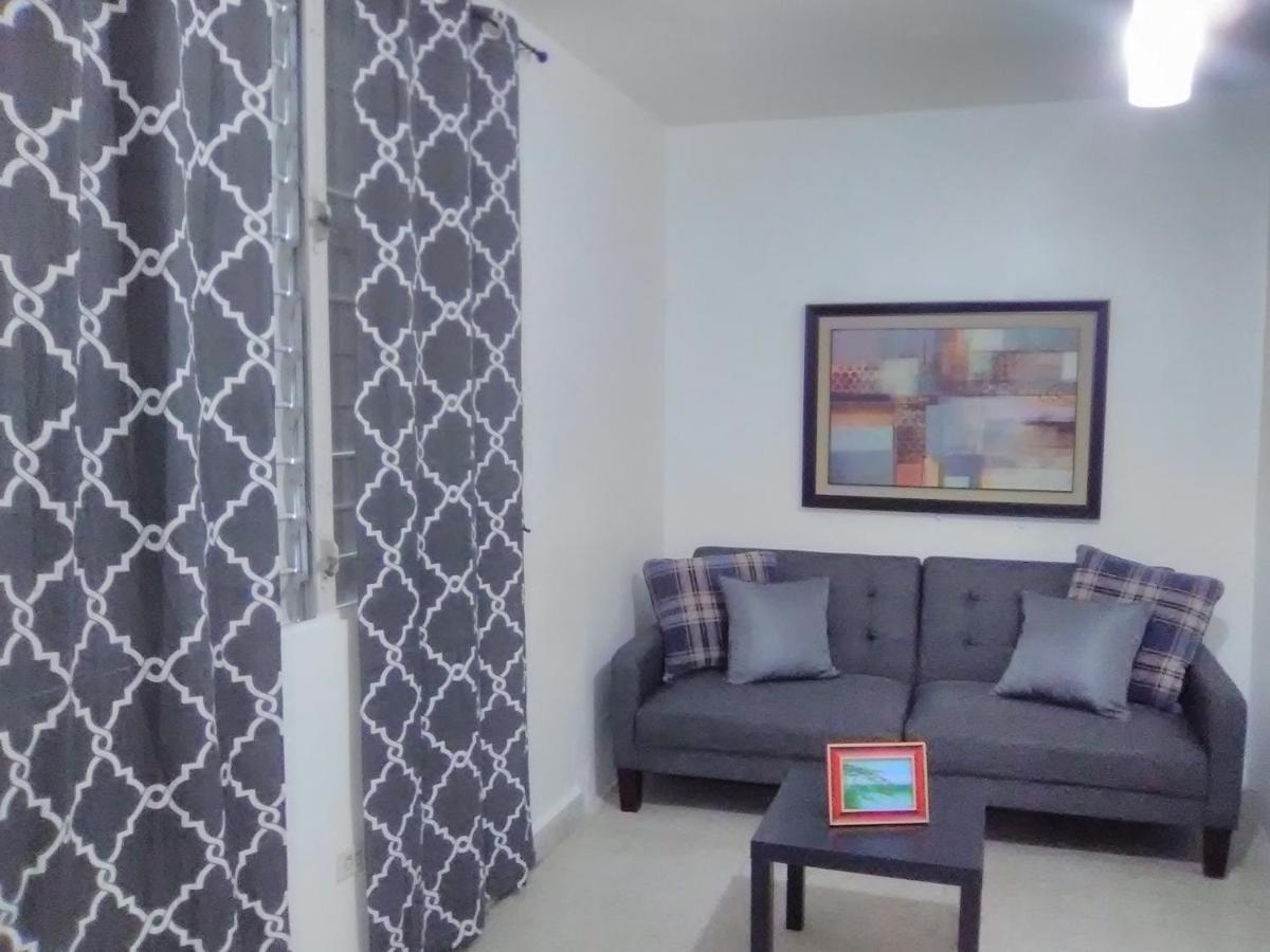 Hermoso Apartamento Frente Aeropuerto De Isla Verde San Juan Kültér fotó